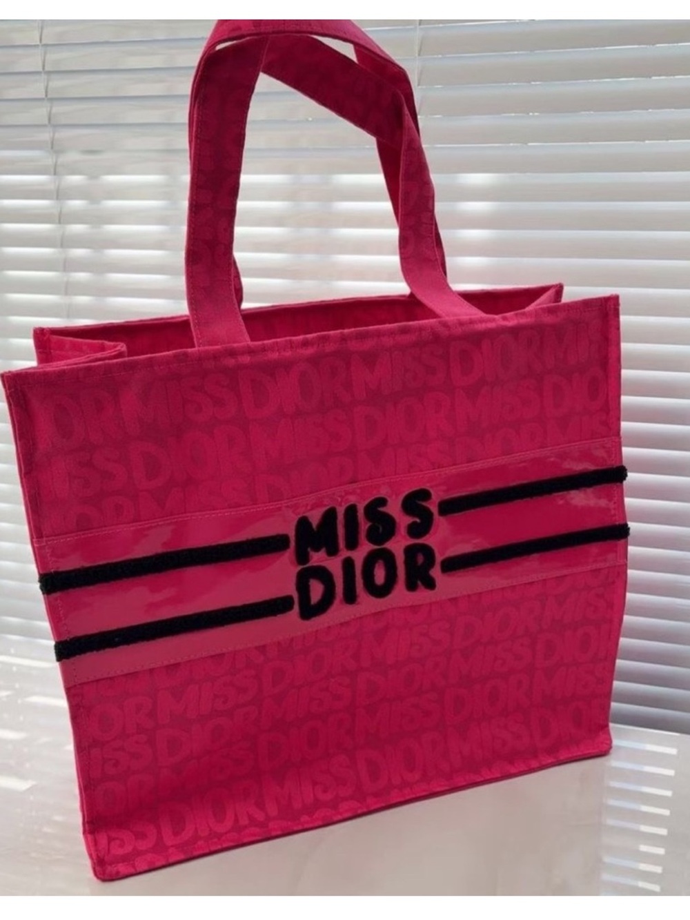 BRAND NEW Dior(GWP) Hot Pink Miss Dior Tote & matching Miss Dior pouch💗💗💗